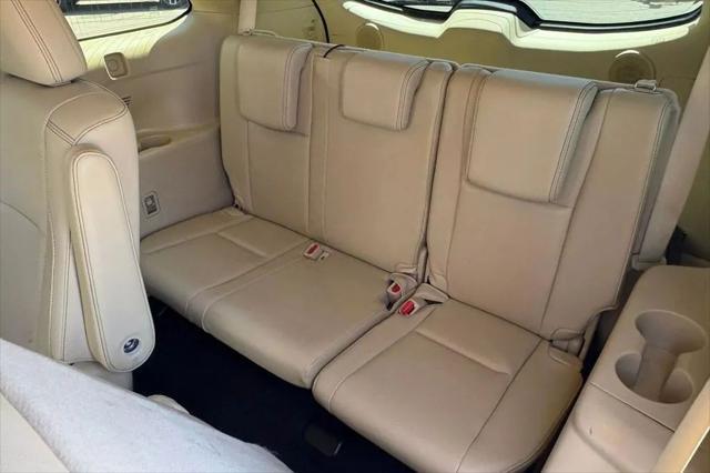 used 2015 Toyota Highlander car, priced at $22,984