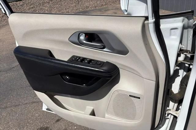 used 2018 Chrysler Pacifica Hybrid car, priced at $15,971