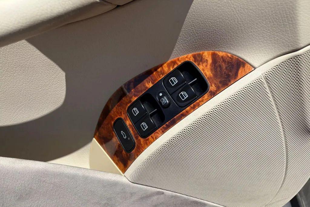 used 2005 Mercedes-Benz CLK-Class car, priced at $10,484