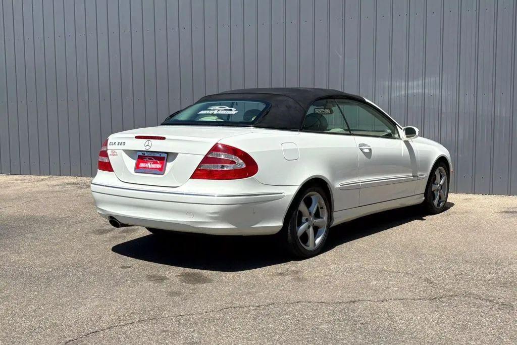 used 2005 Mercedes-Benz CLK-Class car, priced at $10,484