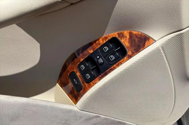 used 2005 Mercedes-Benz CLK-Class car, priced at $10,484