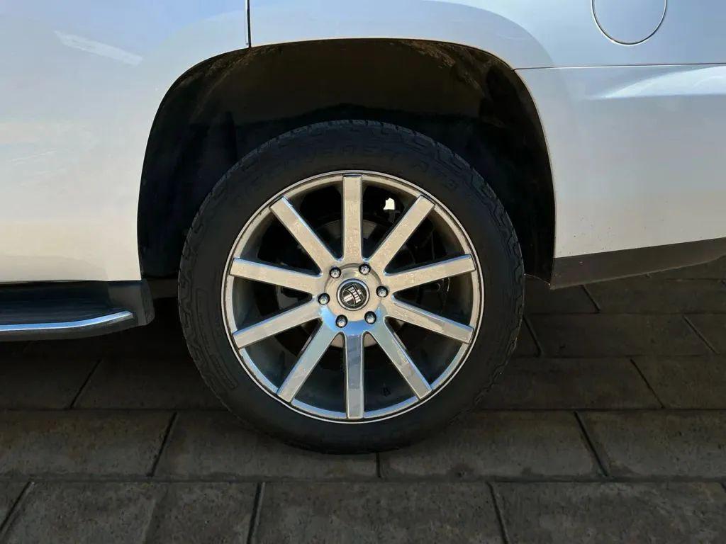 used 2017 GMC Yukon car, priced at $25,984