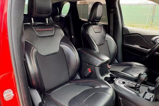 used 2019 Jeep Cherokee car, priced at $18,484