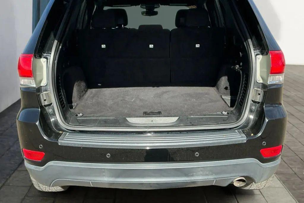 used 2017 Jeep Grand Cherokee car, priced at $11,984