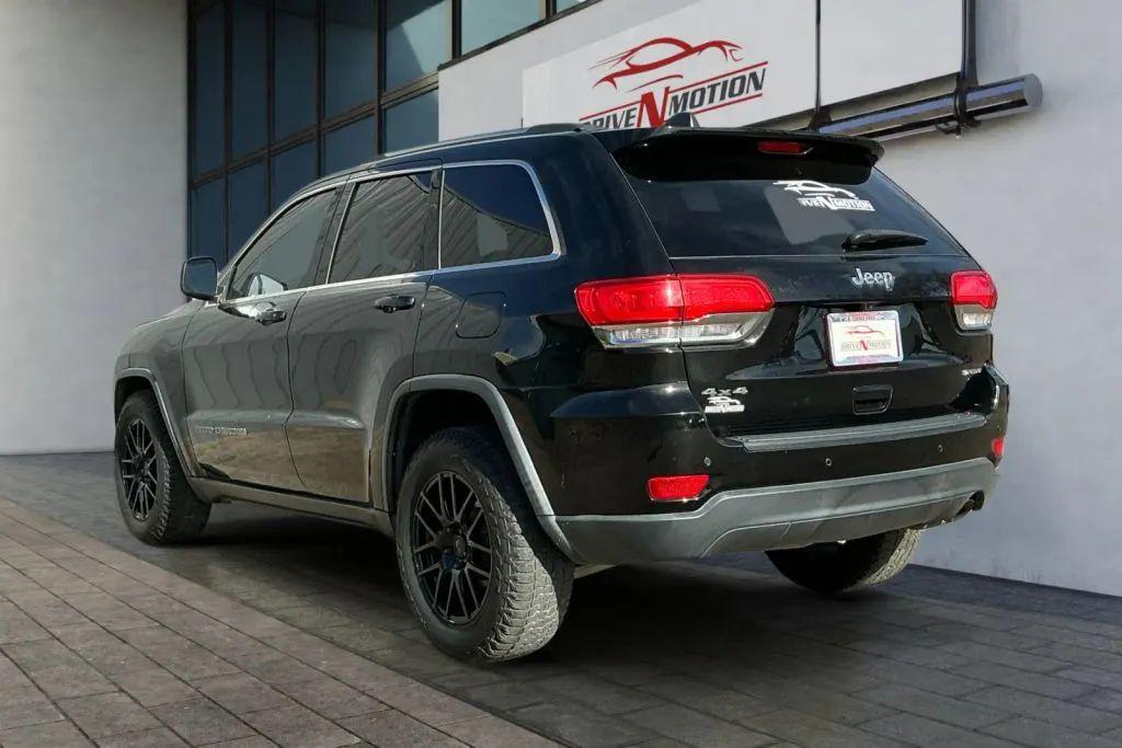 used 2017 Jeep Grand Cherokee car, priced at $11,984
