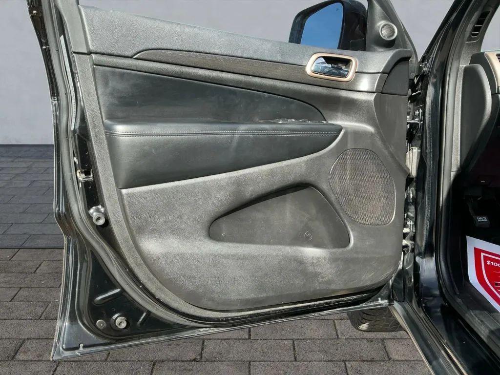 used 2017 Jeep Grand Cherokee car, priced at $11,984