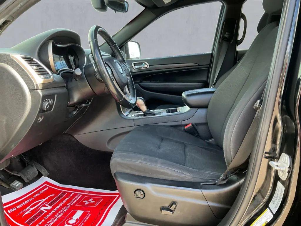 used 2017 Jeep Grand Cherokee car, priced at $11,984