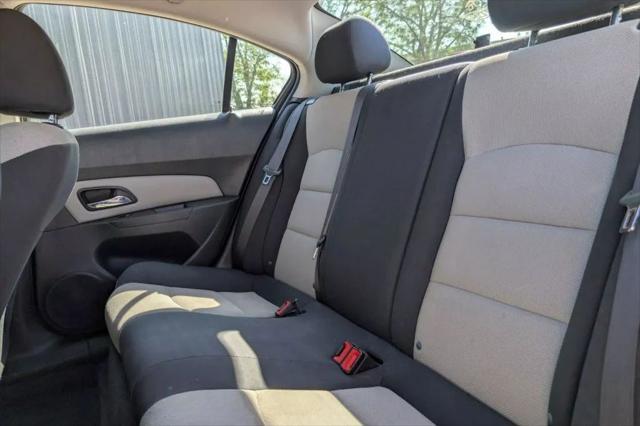 used 2016 Chevrolet Cruze Limited car, priced at $8,984