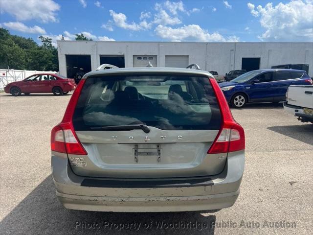 used 2008 Volvo V70 car, priced at $2,950