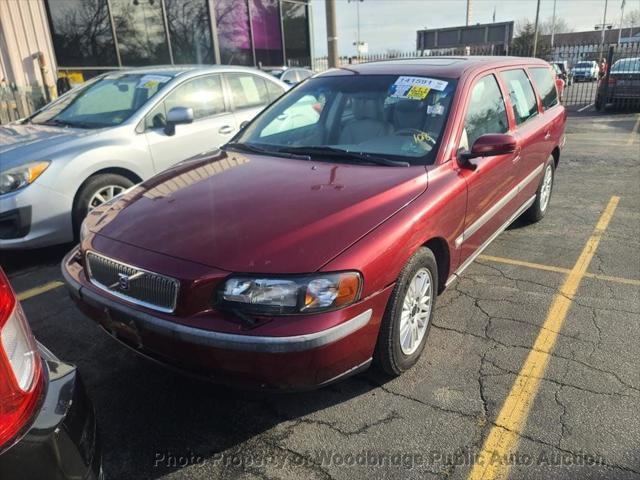 used 2004 Volvo V70 car, priced at $2,450