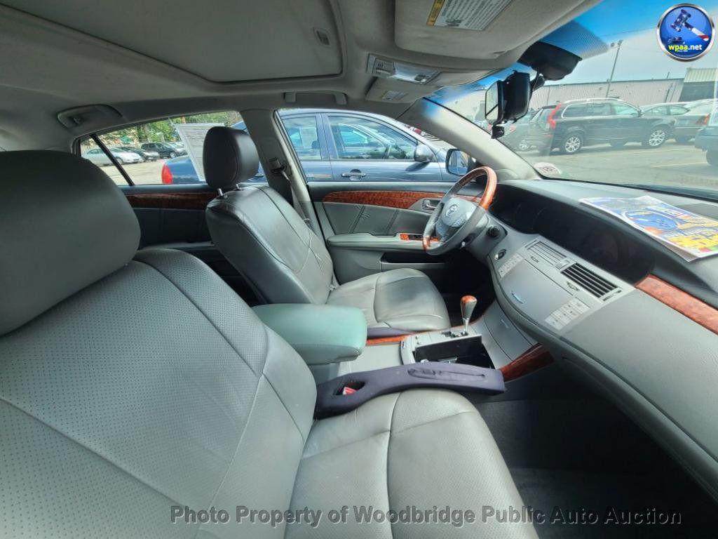 used 2005 Toyota Avalon car, priced at $2,250
