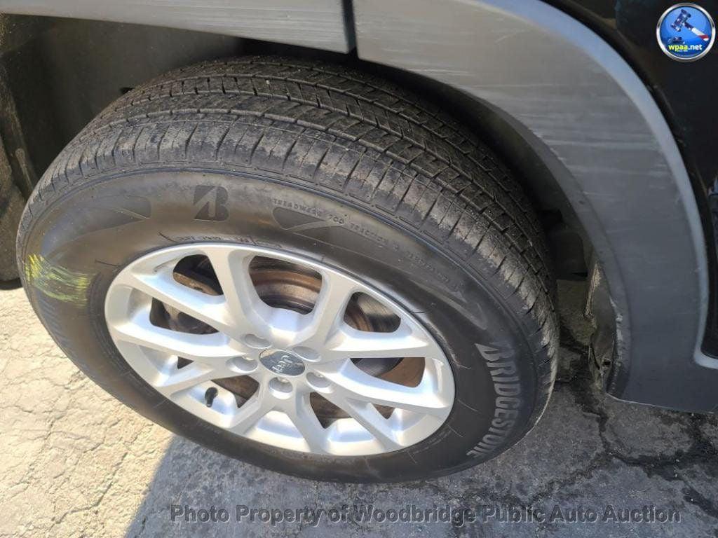 used 2015 Jeep Cherokee car, priced at $9,950