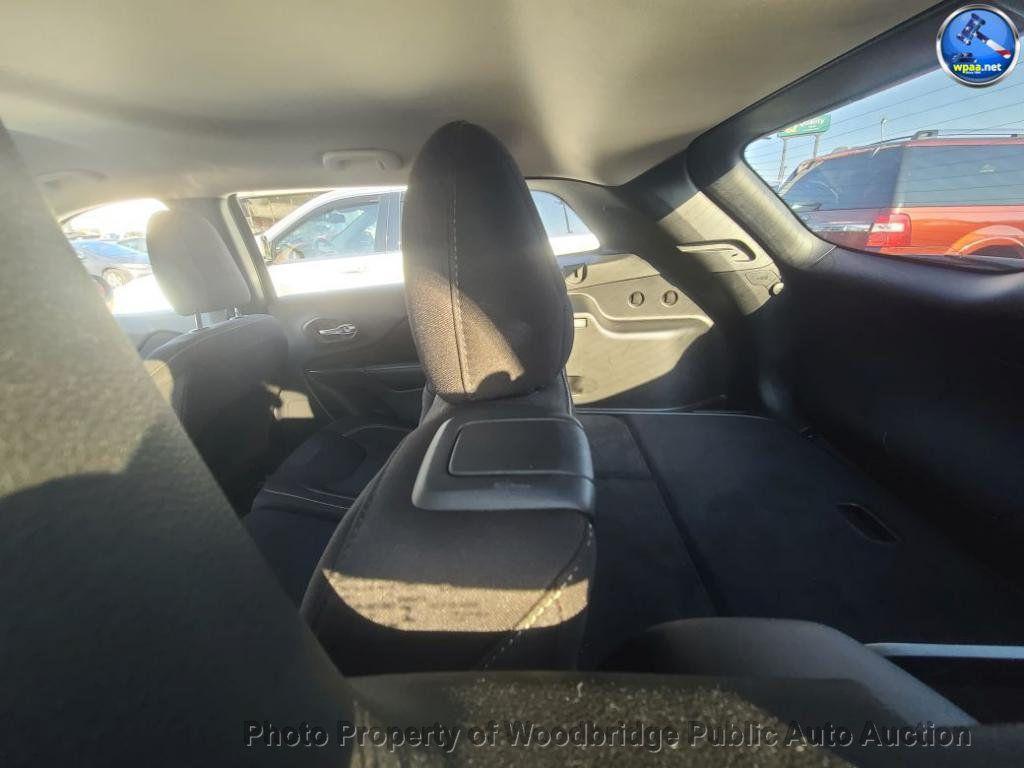 used 2015 Jeep Cherokee car, priced at $9,950