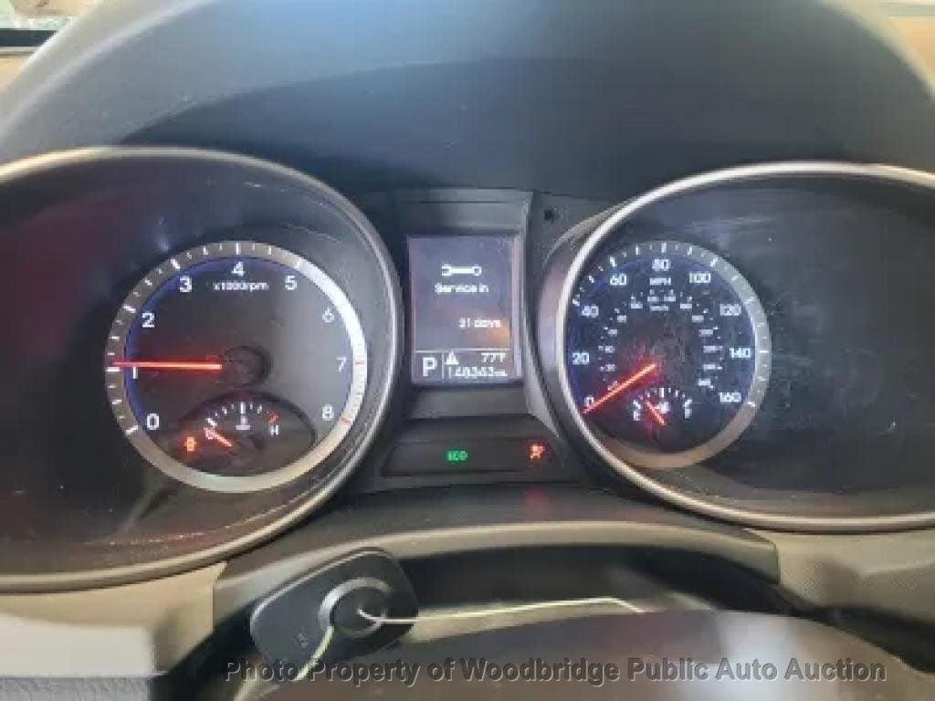used 2013 Hyundai Santa Fe car, priced at $5,450