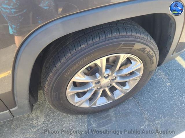 used 2019 Jeep Cherokee car, priced at $8,950