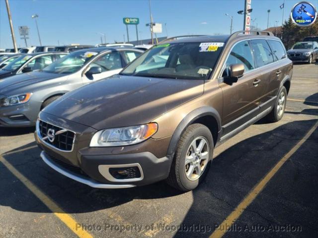 used 2013 Volvo XC70 car, priced at $8,550