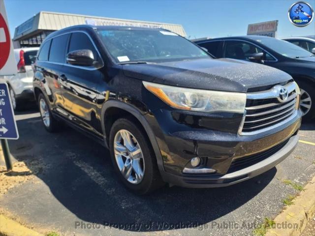 used 2015 Toyota Highlander car, priced at $15,950