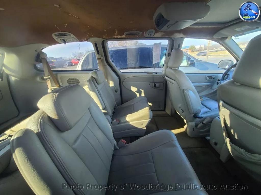 used 2005 Dodge Grand Caravan car, priced at $1,650