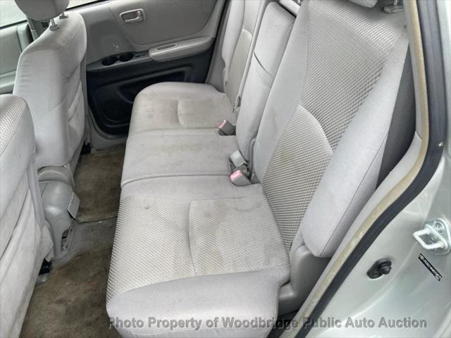 used 2004 Toyota Highlander car, priced at $2,950