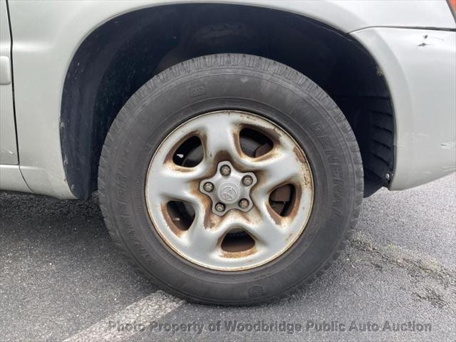 used 2004 Toyota Highlander car, priced at $2,950
