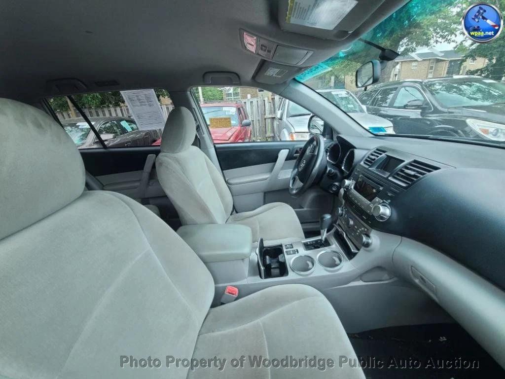 used 2011 Toyota Highlander car, priced at $8,950