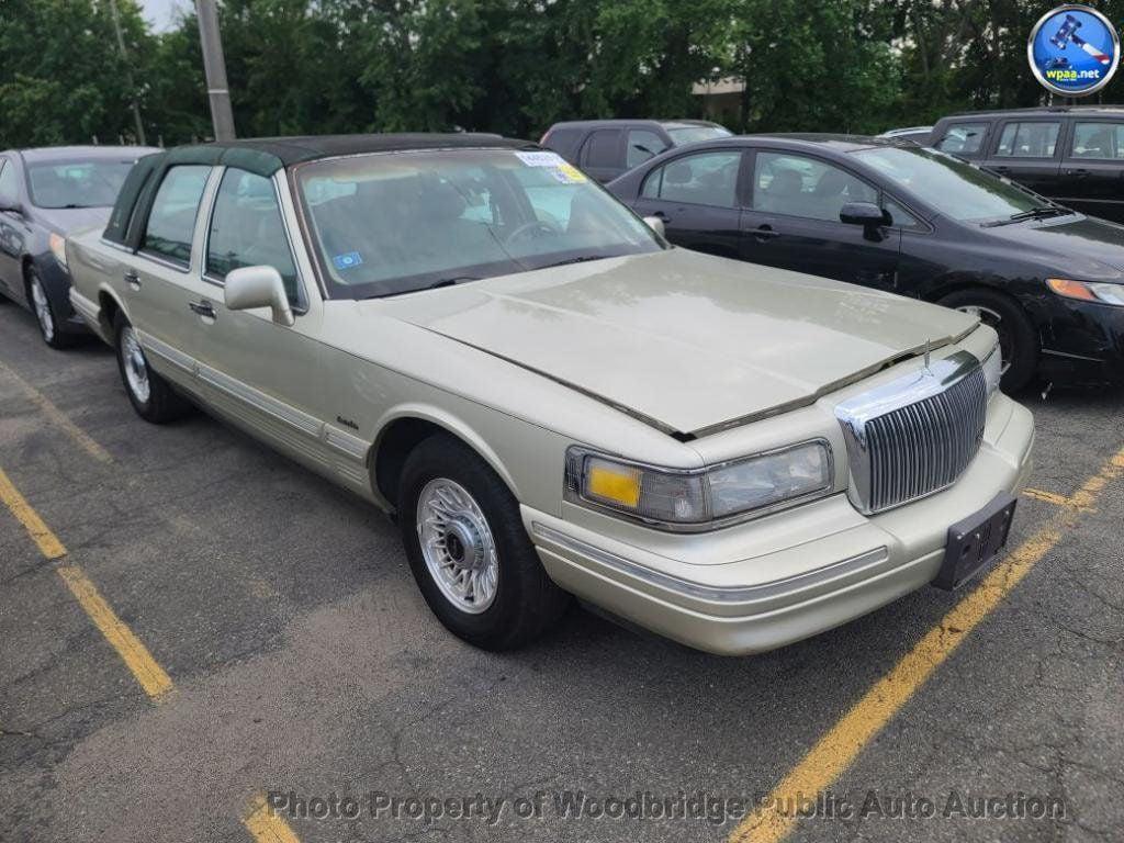 used 1997 Lincoln Town Car car, priced at $1,950