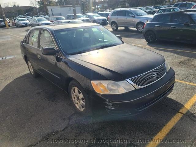 used 2000 Toyota Avalon car, priced at $2,250