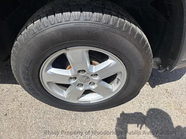 used 2012 Jeep Grand Cherokee car, priced at $5,500