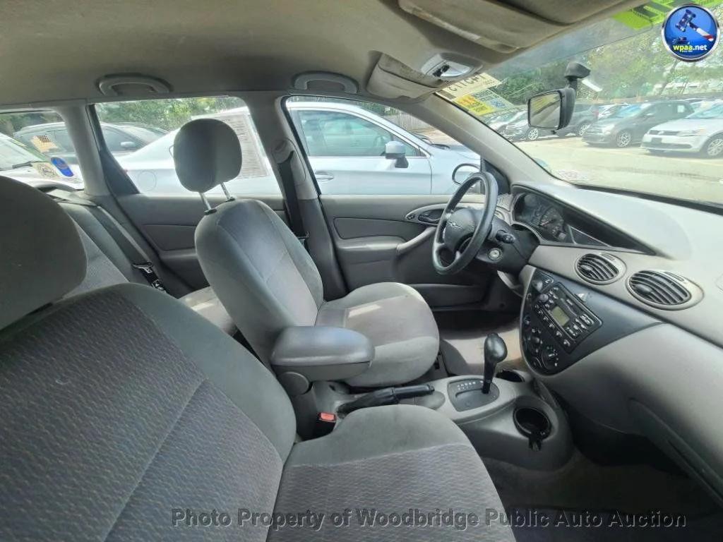 used 2000 Ford Focus car, priced at $1,950