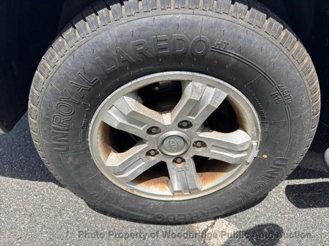 used 2006 Kia Sorento car, priced at $3,950