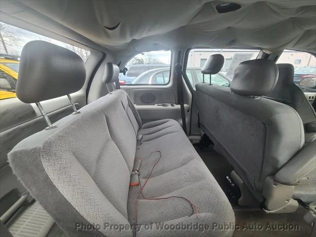 used 2005 Dodge Caravan car, priced at $1,950