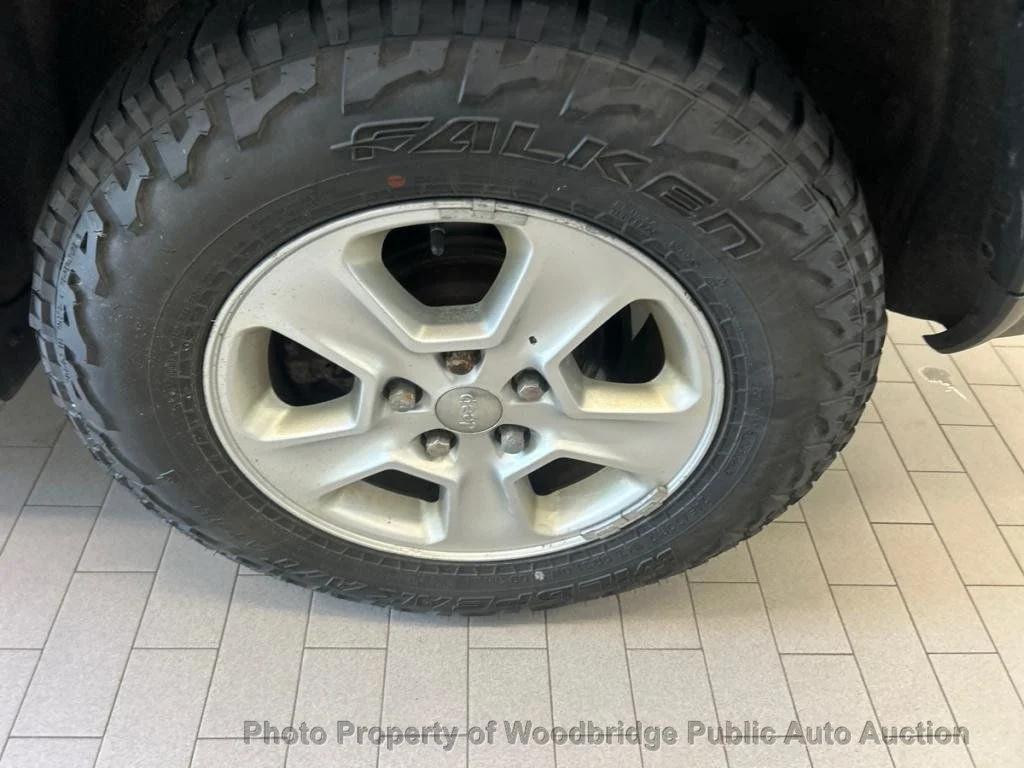 used 2015 Jeep Grand Cherokee car, priced at $4,950