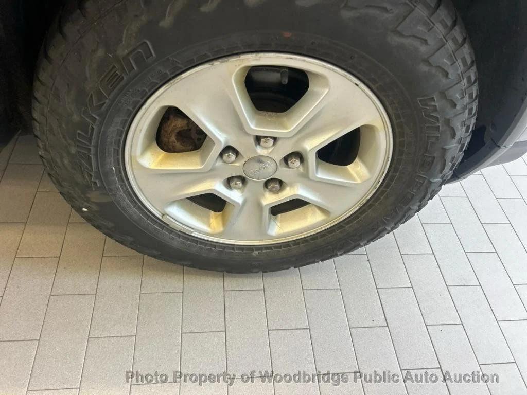 used 2015 Jeep Grand Cherokee car, priced at $4,950
