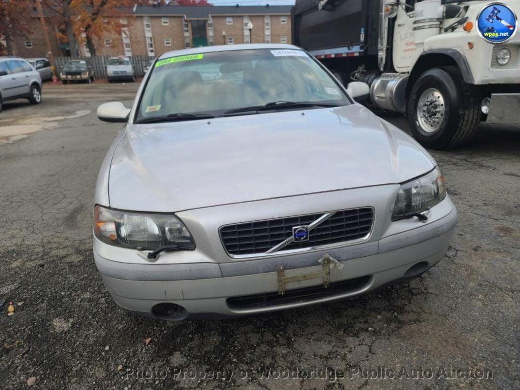 used 2001 Volvo S60 car, priced at $2,950