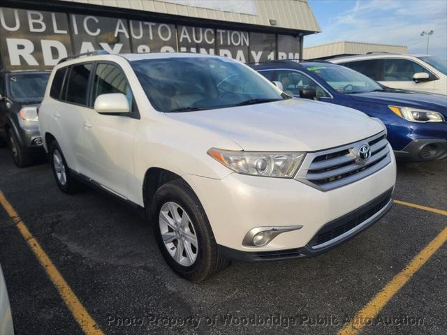 used 2012 Toyota Highlander car, priced at $9,950