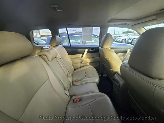 used 2012 Toyota Highlander car, priced at $9,950