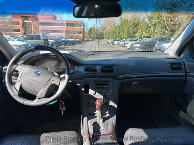 used 2002 Volvo S80 car, priced at $2,950