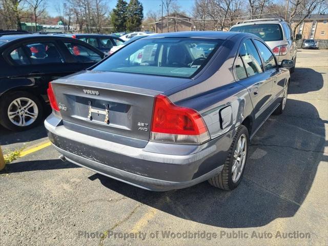 used 2004 Volvo S60 car, priced at $1,450