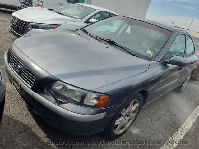 used 2004 Volvo S60 car, priced at $1,450