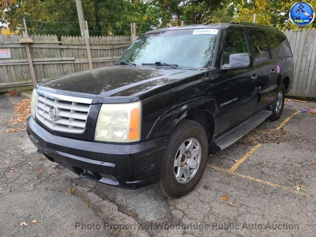 used 2004 Cadillac Escalade ESV car, priced at $3,950