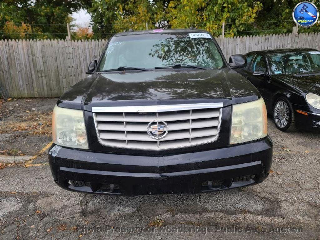 used 2004 Cadillac Escalade ESV car, priced at $3,950