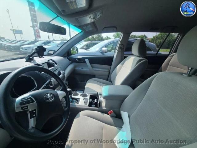 used 2012 Toyota Highlander car, priced at $8,500