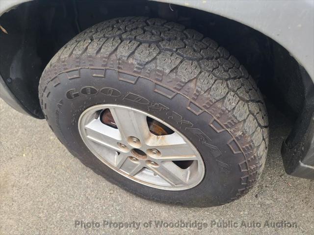 used 2006 Ford Escape car, priced at $2,950