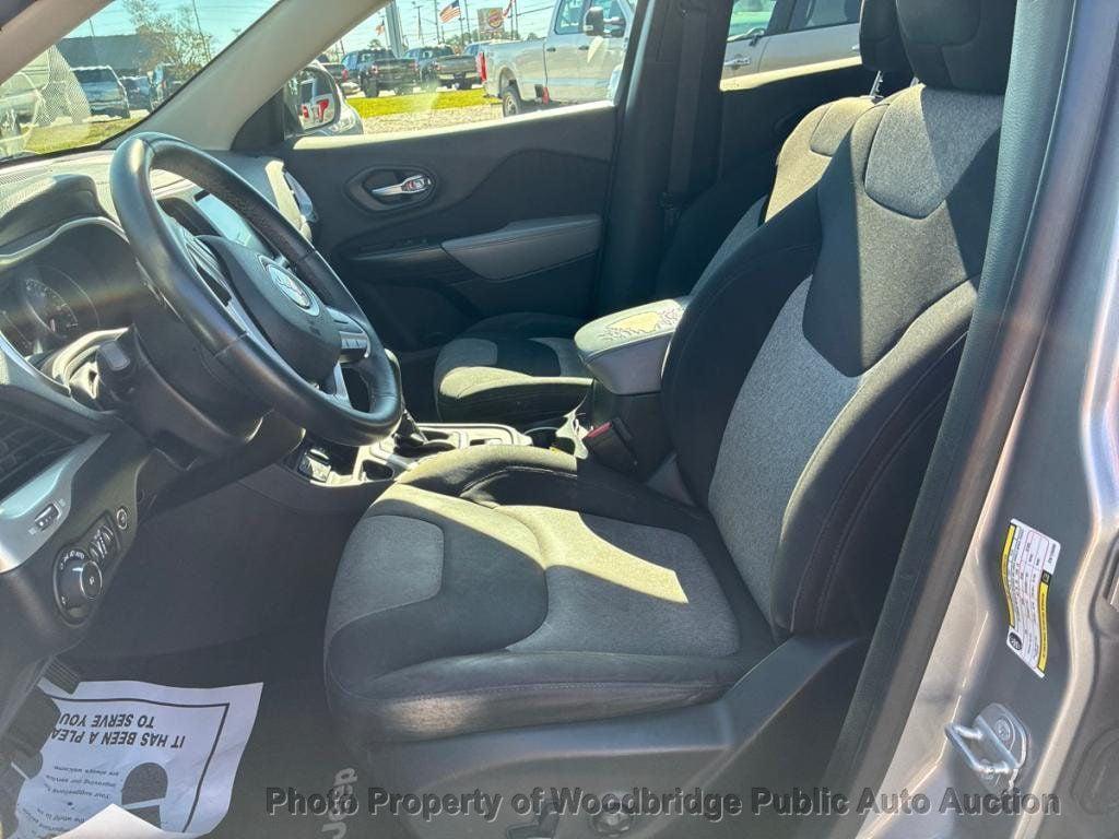 used 2014 Jeep Cherokee car, priced at $5,450