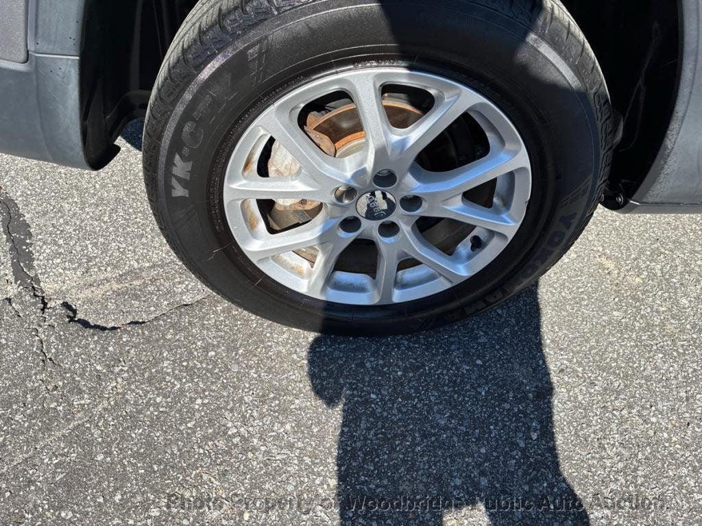 used 2014 Jeep Cherokee car, priced at $5,450