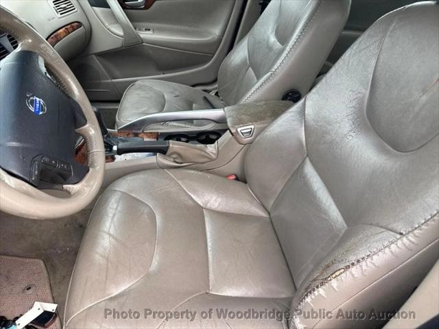 used 2006 Volvo XC70 car, priced at $1,950
