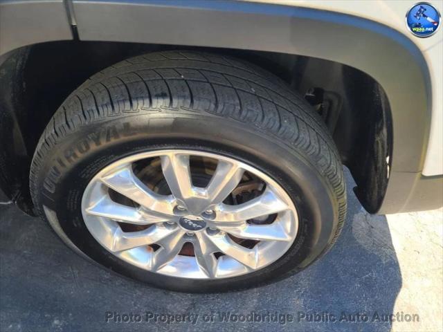 used 2016 Jeep Cherokee car, priced at $7,450