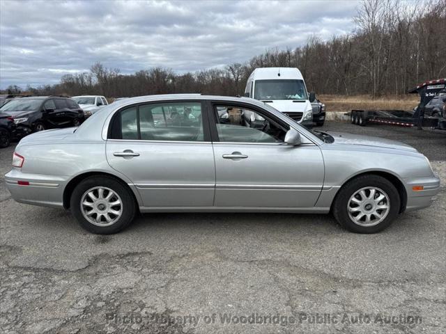 used 2005 Kia Amanti car, priced at $3,500