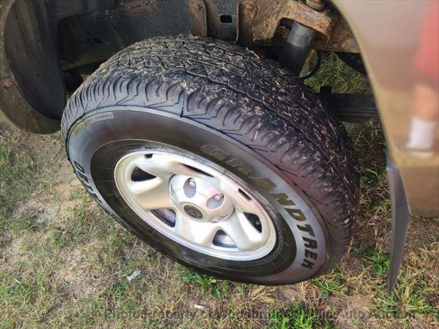 used 2013 Toyota Tacoma car, priced at $11,950