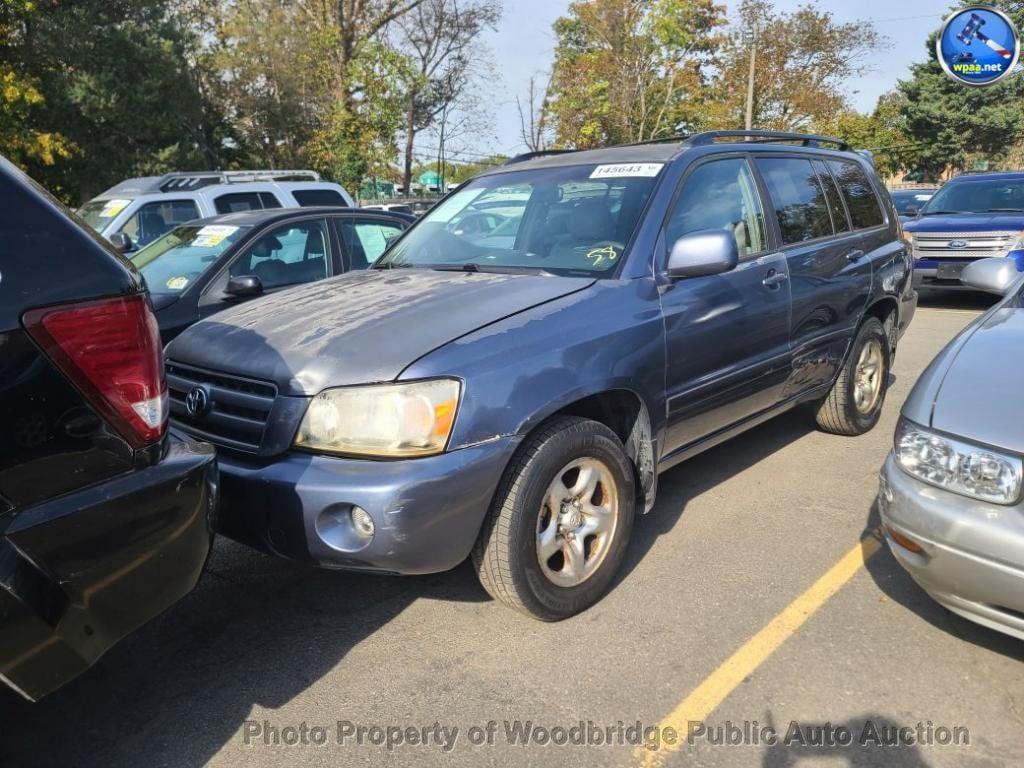 used 2007 Toyota Highlander car, priced at $2,950